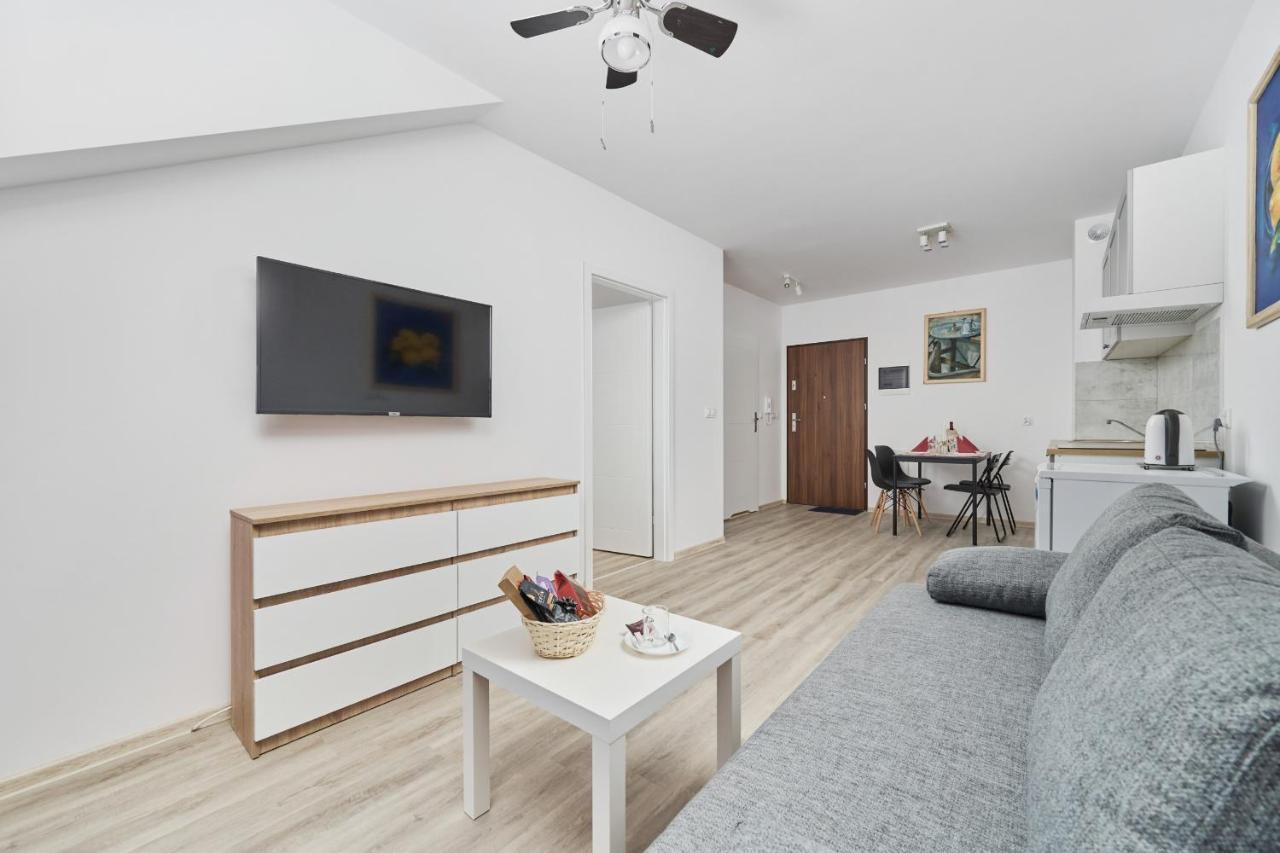 Drabika Apartment Balcony & Private Parking Wroclaw By Noclegi Renters Ngoại thất bức ảnh